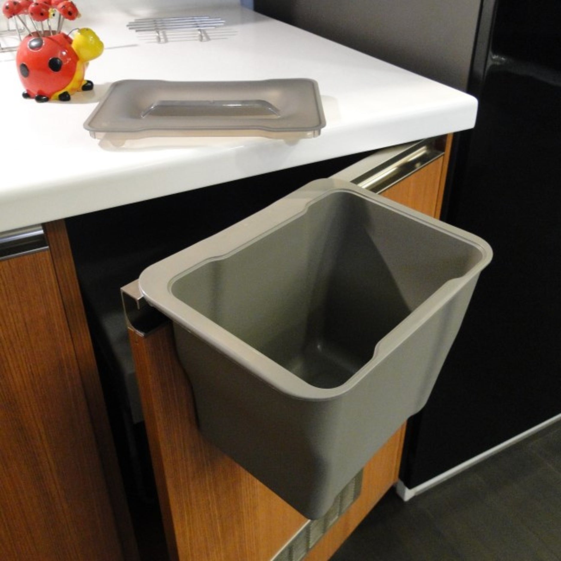Ebco Utility Bin - Clip on 5 Litres (UBC1-5-GR)