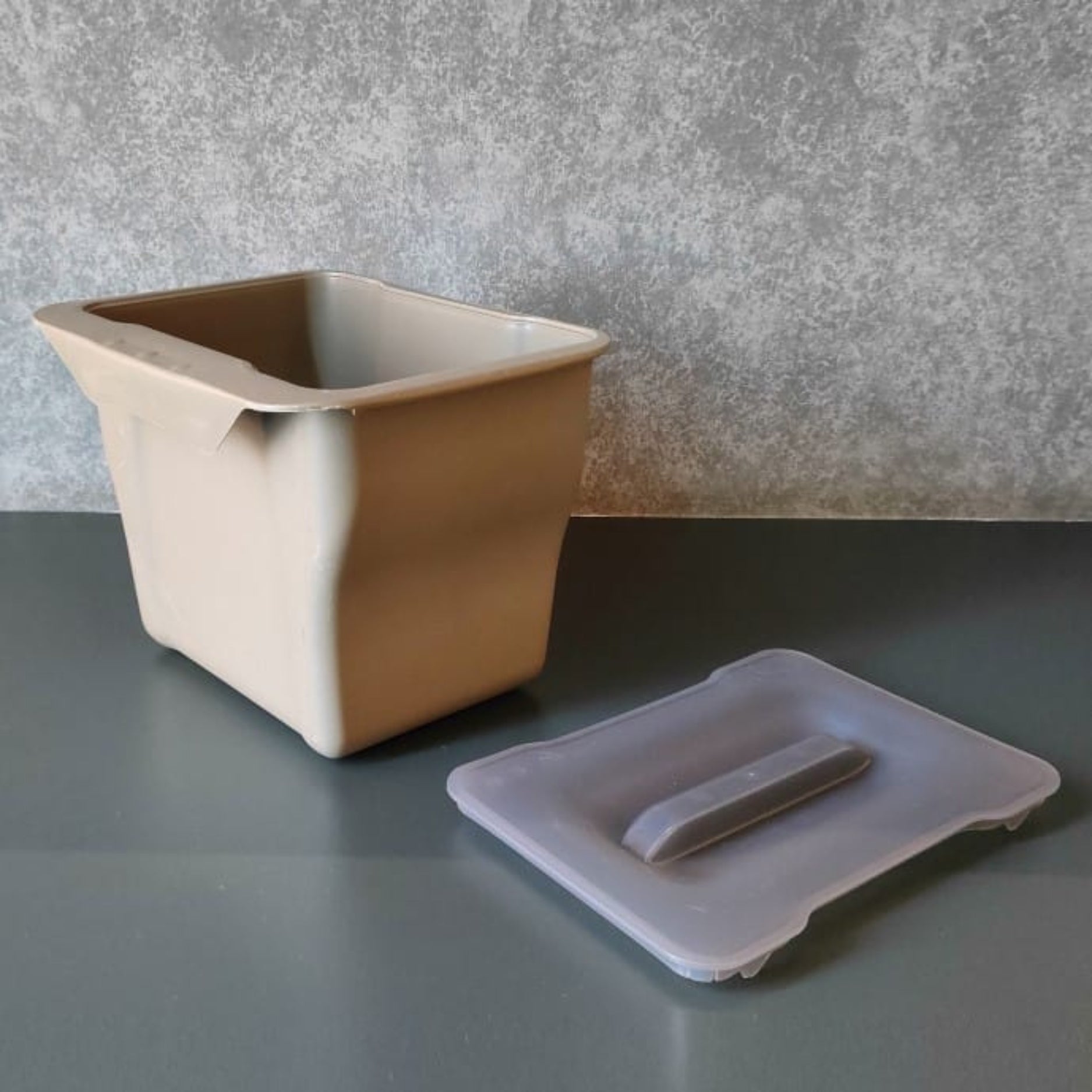 Ebco Utility Bin - Clip on 5 Litres (UBC1-5-GR)