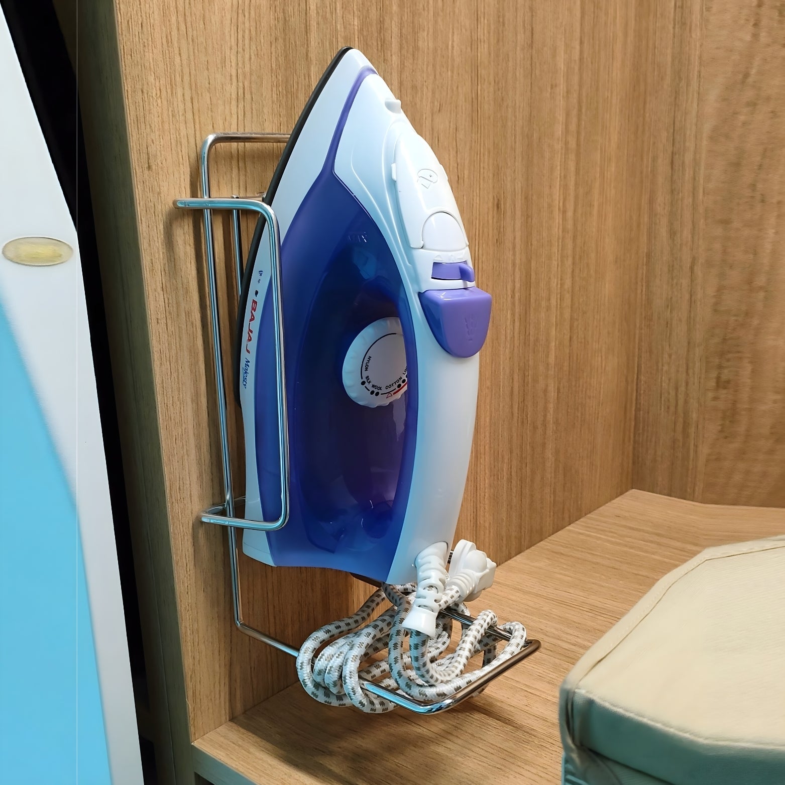 Heavy-duty wall bed fitting for 55 to 65 kg dead load capacity