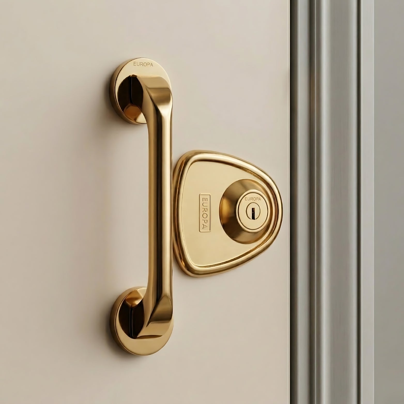 Europa T921 Main Door Lock at SS Hardware Bangalore Store