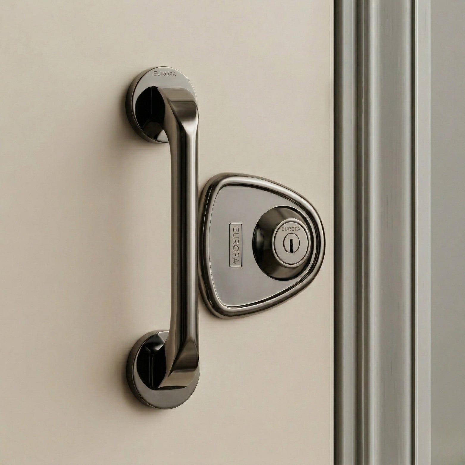 Complete Europa T911 Lock Set with 4 High-Security Keys and Warranty Card