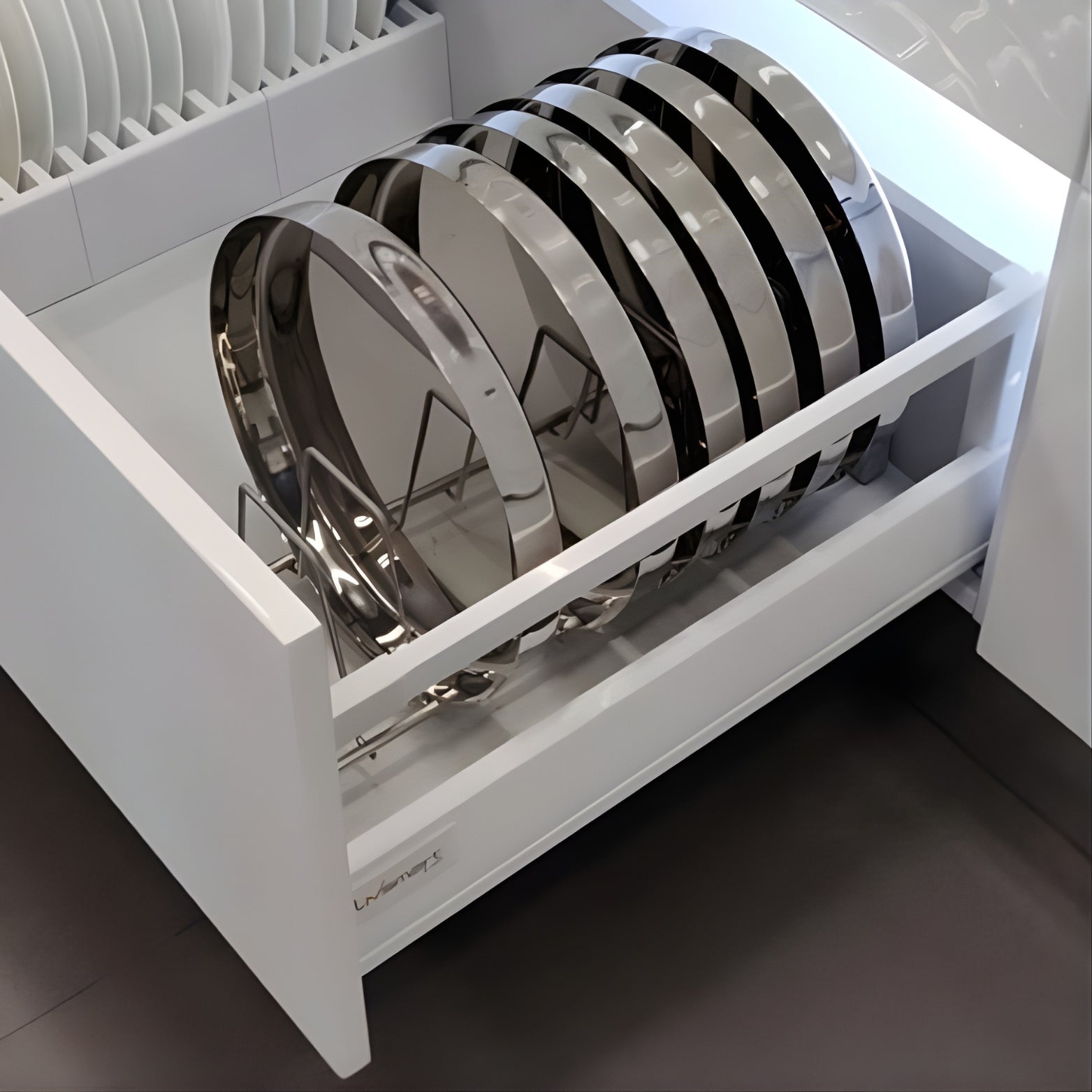 Anti-scratch PVC coated thali organiser rack by Ebco Livsmart